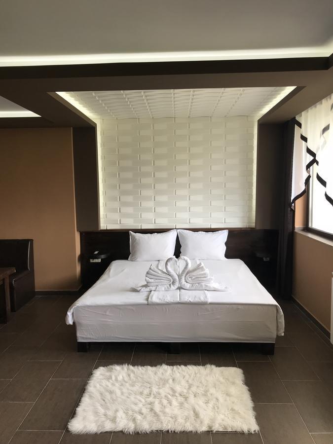 Hotel Complex Katalina Tsigov Chark Exterior foto