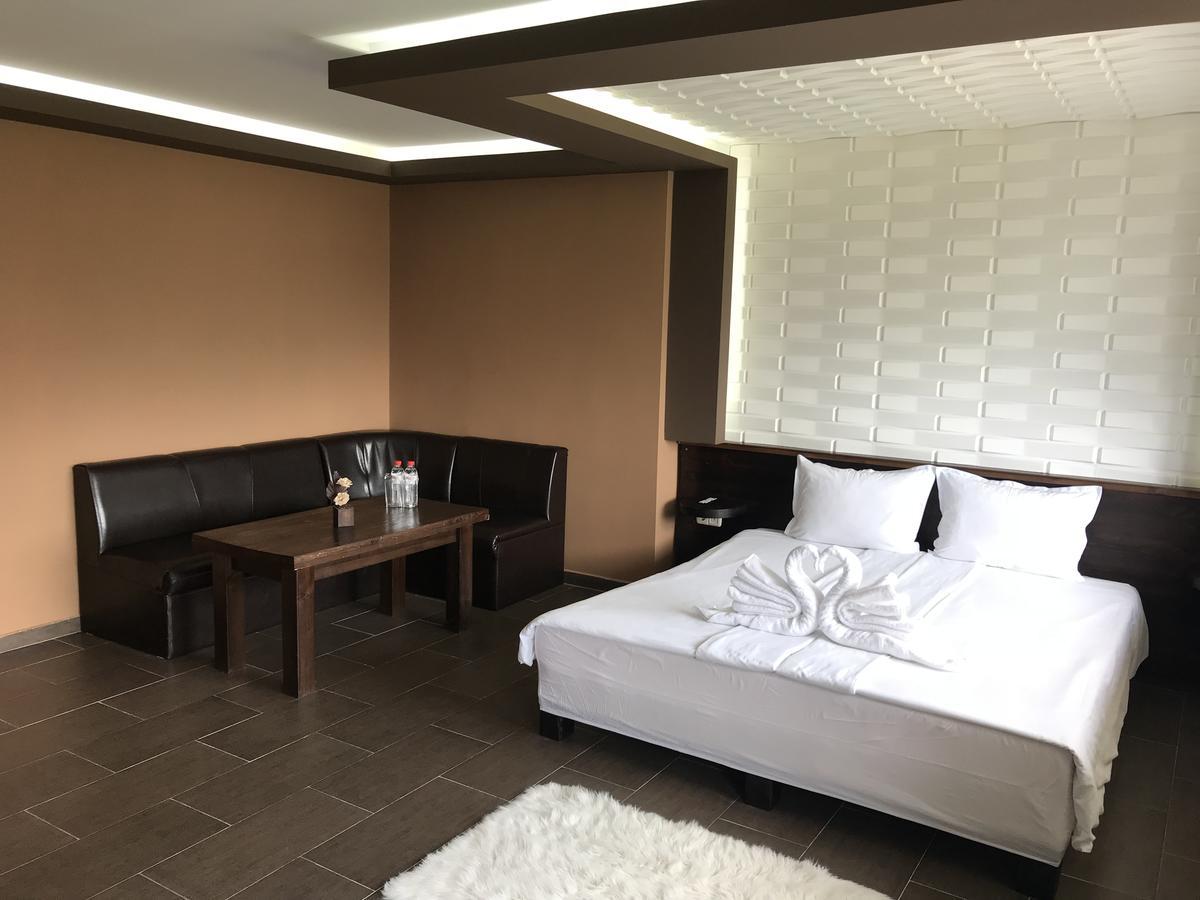 Hotel Complex Katalina Tsigov Chark Exterior foto